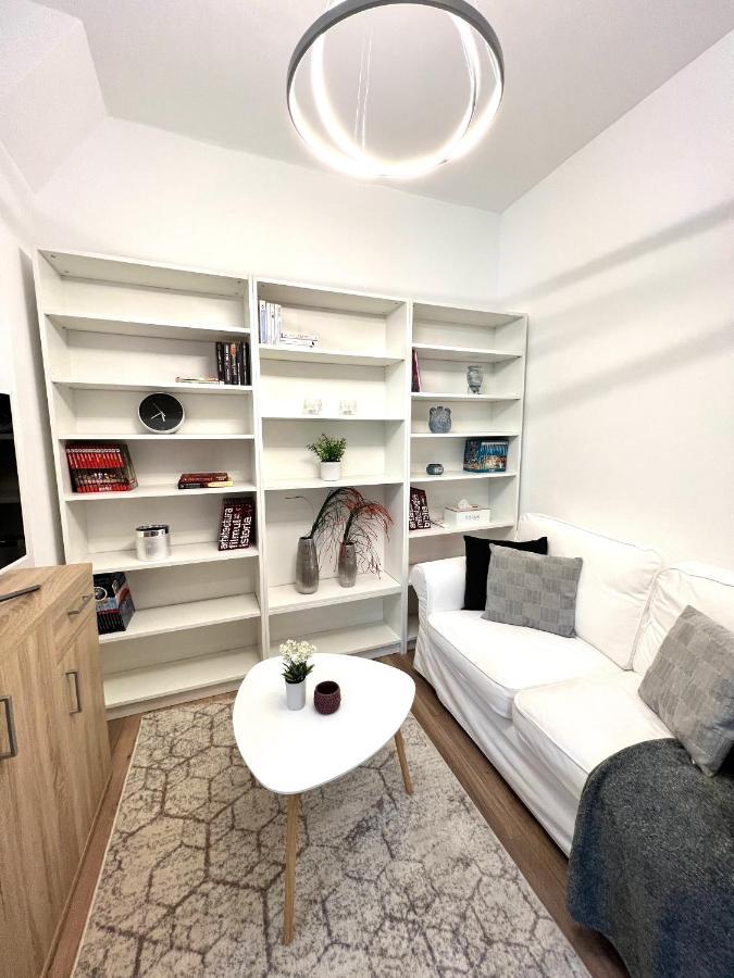 Hot Spot - Apartment - Sanador Victoriei Bukares Bagian luar foto