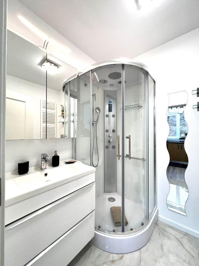 Hot Spot - Apartment - Sanador Victoriei Bukares Bagian luar foto